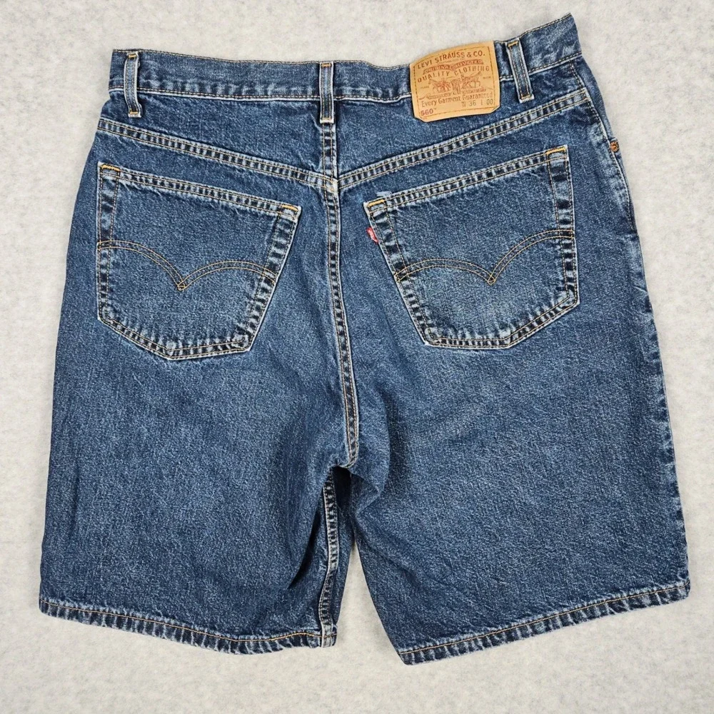 Vintage Levi's Men's 36 Blue Denim Jeans Shorts 560 Loose Fit 90s USA Made Baggy